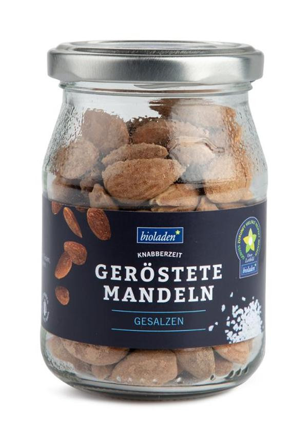 Produktfoto zu geröstete Mandeln mit Salz